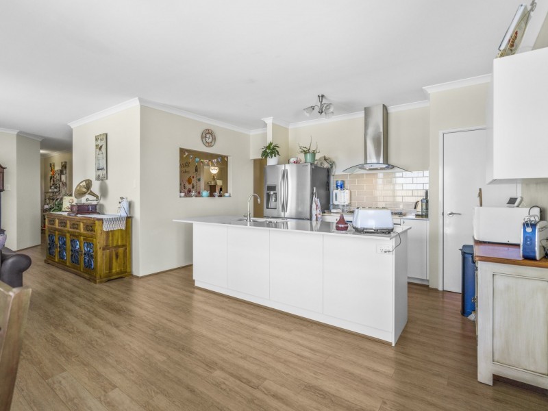 7 Alton Way, Parmelia WA 6167