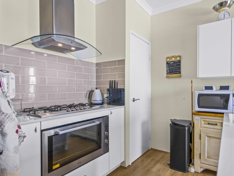 7 Alton Way, Parmelia WA 6167