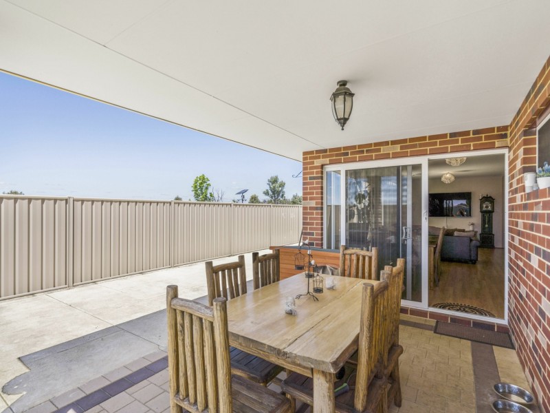 7 Alton Way, Parmelia WA 6167