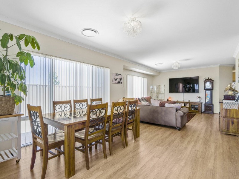 7 Alton Way, Parmelia WA 6167