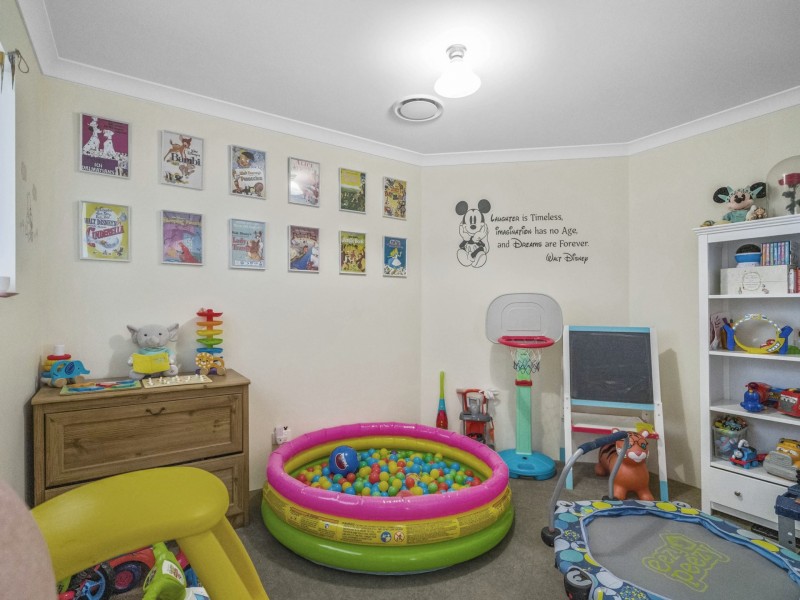 7 Alton Way, Parmelia WA 6167