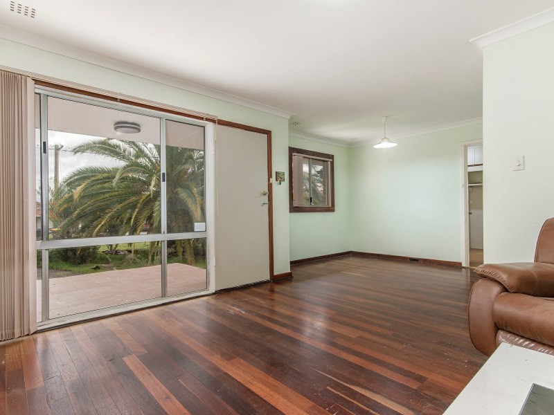 25 Dawson Way, Parmelia WA 6167