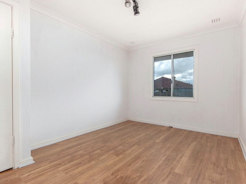 25 Dawson Way, Parmelia WA 6167