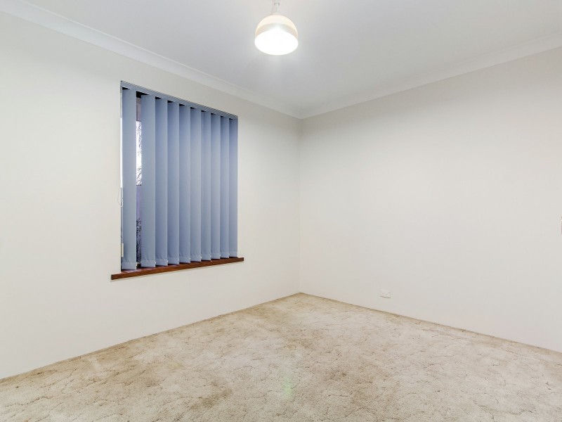 7 Rainie Place, Parmelia WA 6167