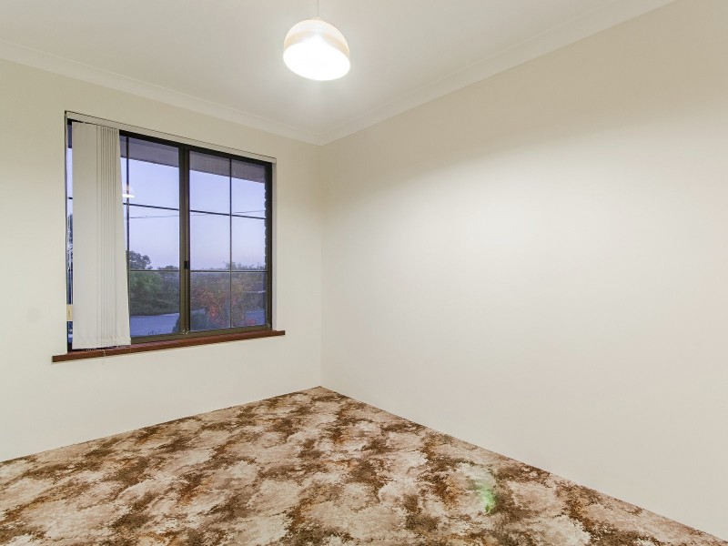 7 Rainie Place, Parmelia WA 6167