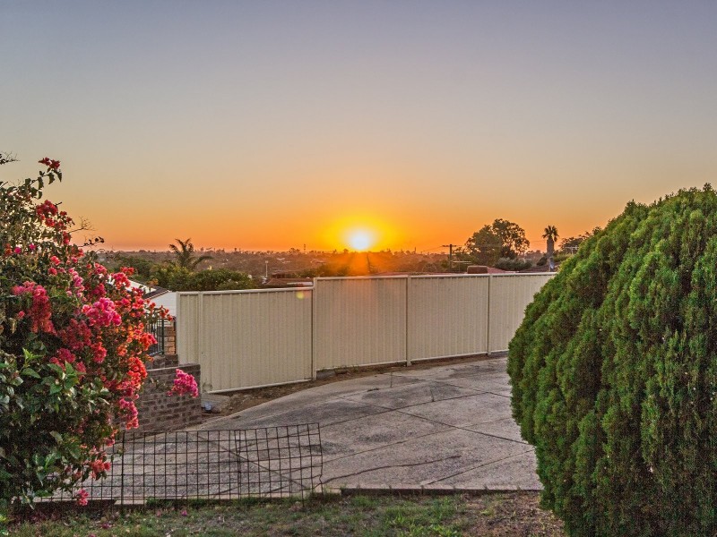 7 Rainie Place, Parmelia WA 6167