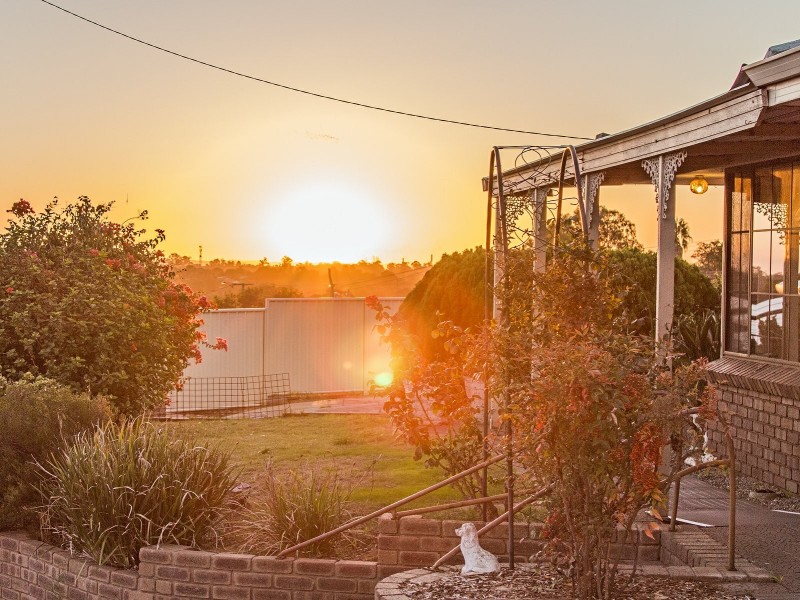 7 Rainie Place, Parmelia WA 6167