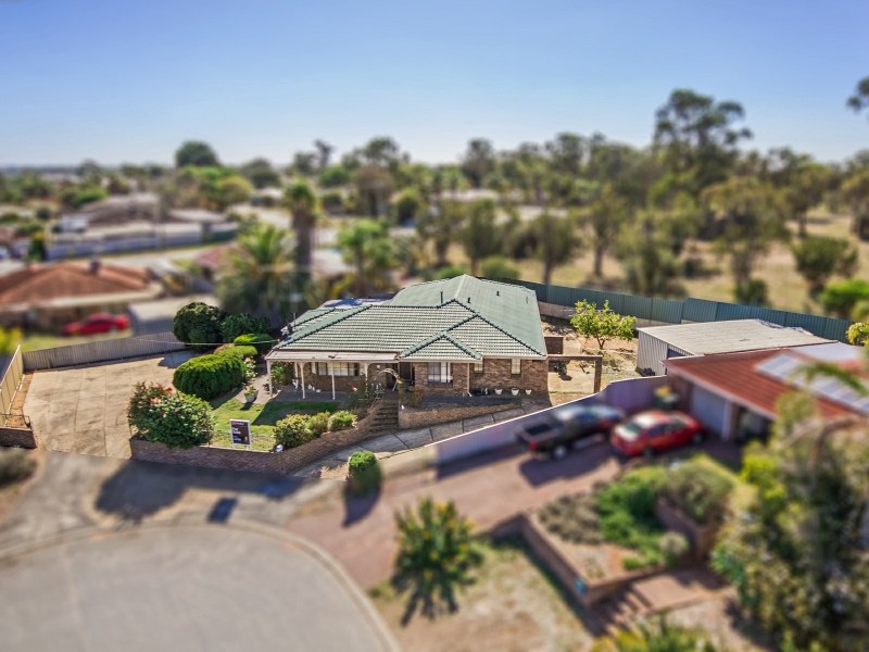7 Rainie Place, Parmelia WA 6167