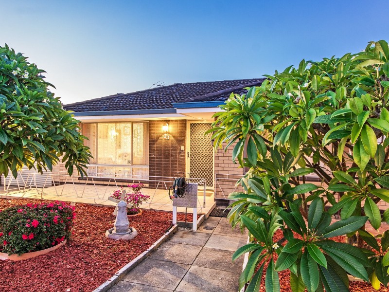 23 Sulphur Road, Orelia WA 6167