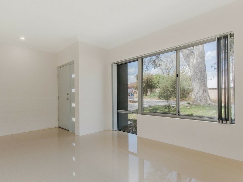 71b Perham Crescent, Leda WA 6170