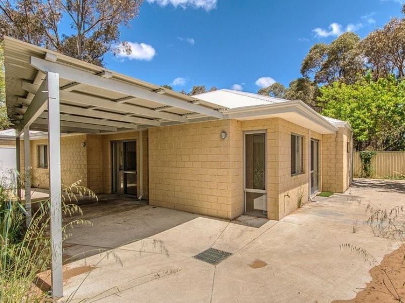 71b Perham Crescent, Leda WA 6170