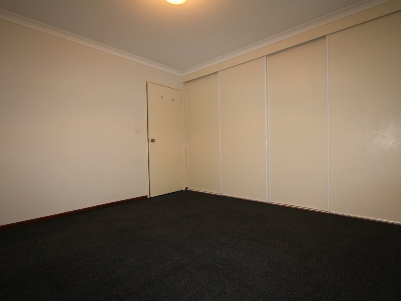 63 Kurrajong Road, Safety Bay WA 6169