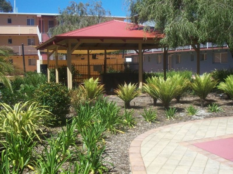 10/24 Morrit Way, Parmelia WA 6167