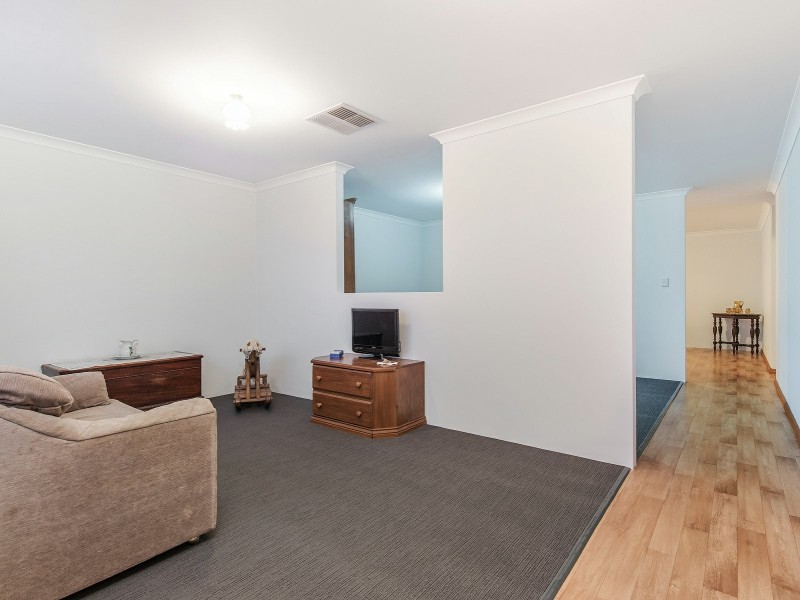 25 Nunney Road, Orelia WA 6167