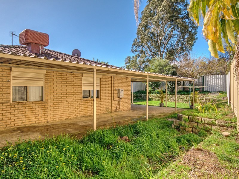15B Sloan Drive, Leda WA 6170