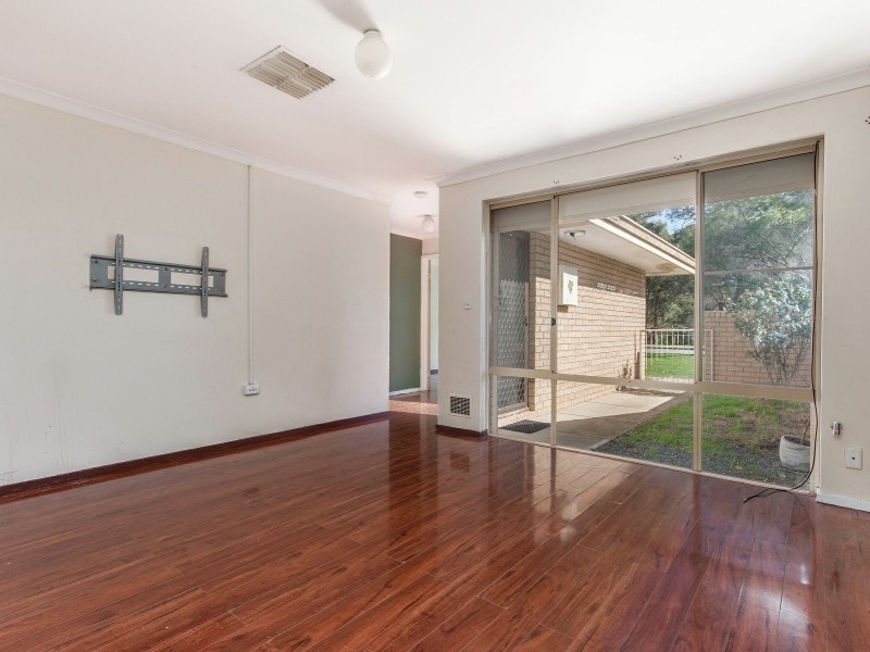 15B Sloan Drive, Leda WA 6170