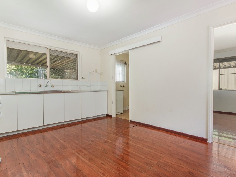 15B Sloan Drive, Leda WA 6170