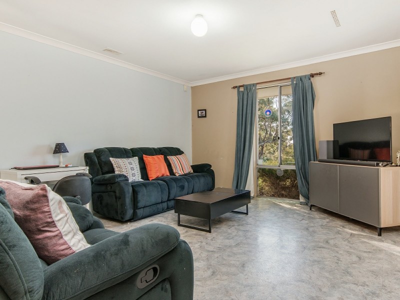 4 Sulphur Road, Parmelia WA 6167