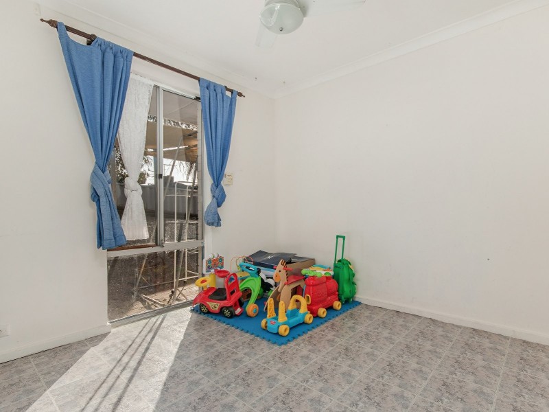 4 Sulphur Road, Parmelia WA 6167