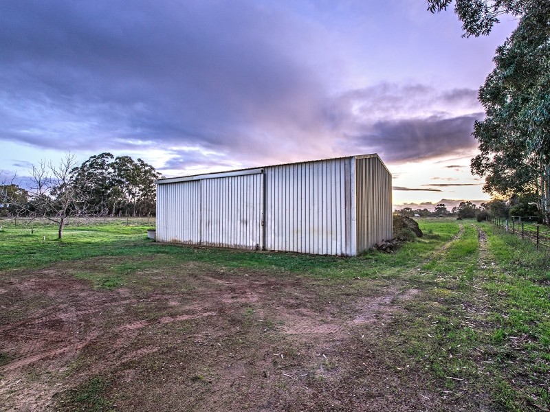 74 Cumming Road, Oakford WA 6121