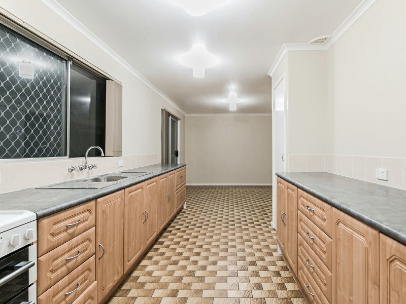 74 Cumming Road, Oakford WA 6121