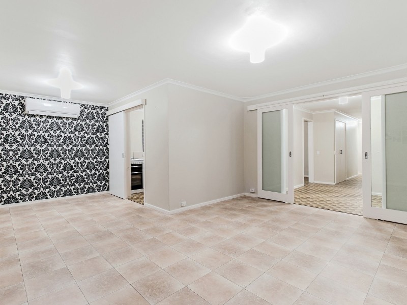 74 Cumming Road, Oakford WA 6121