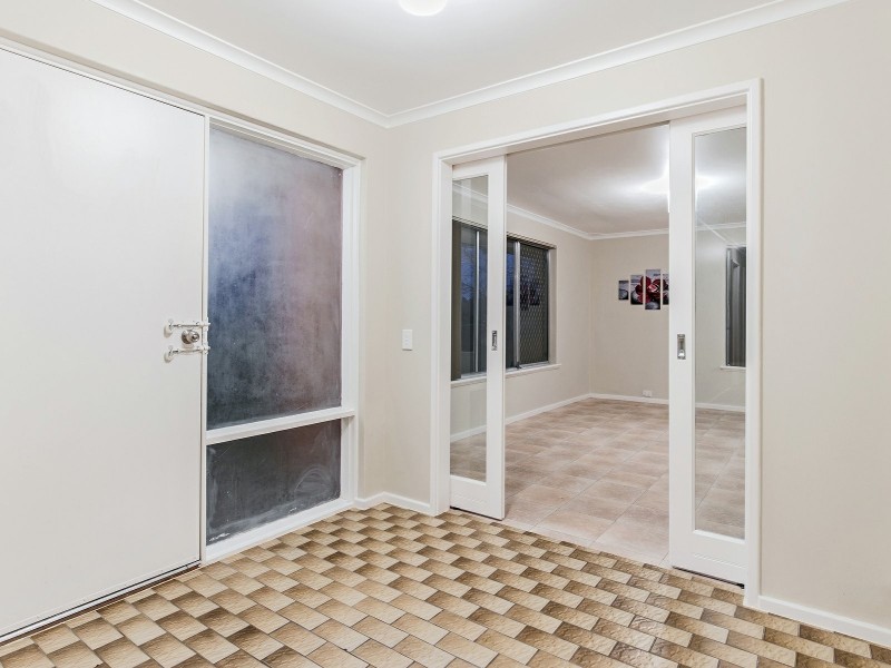 74 Cumming Road, Oakford WA 6121