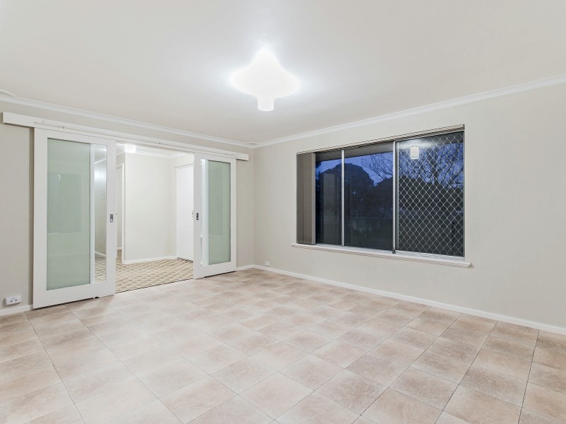 74 Cumming Road, Oakford WA 6121