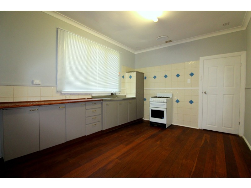 14 Sharman Street, Medina WA 6167