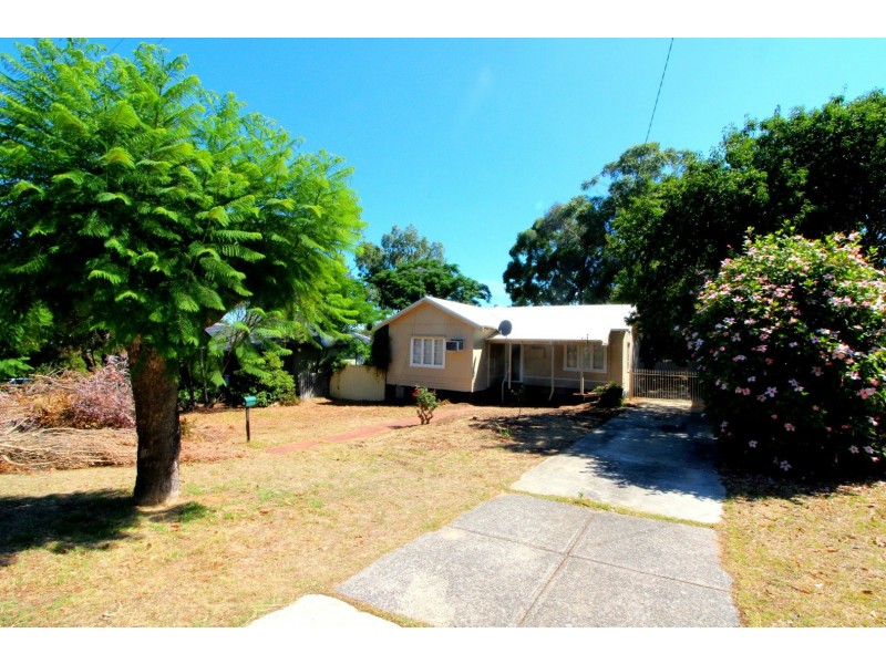 14 Sharman Street, Medina WA 6167