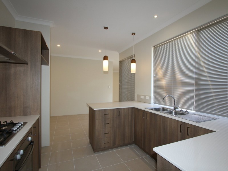 74 Ryhill Crescent, Wellard WA 6170