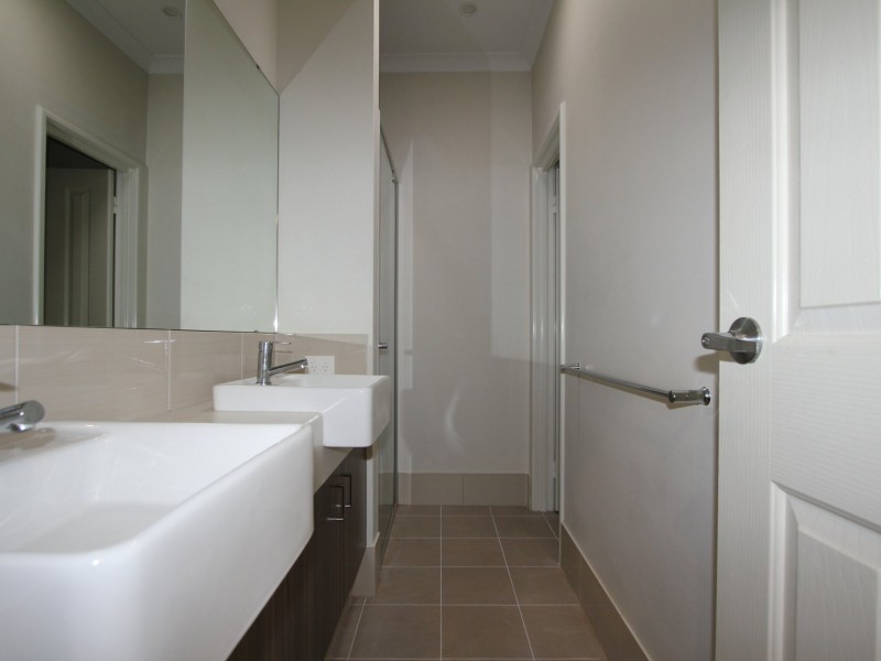 74 Ryhill Crescent, Wellard WA 6170