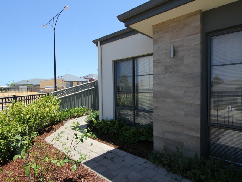 74 Ryhill Crescent, Wellard WA 6170