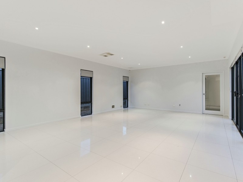 429 Lambeth Circle, Wellard WA 6170