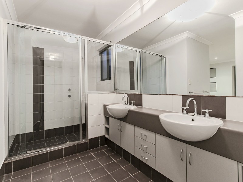 429 Lambeth Circle, Wellard WA 6170