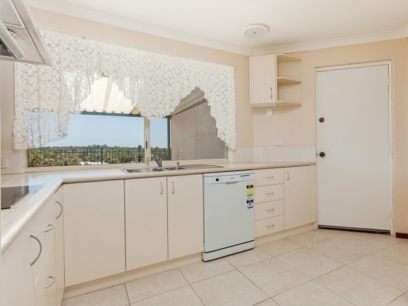 14 Hargrave Place, Parmelia WA 6167