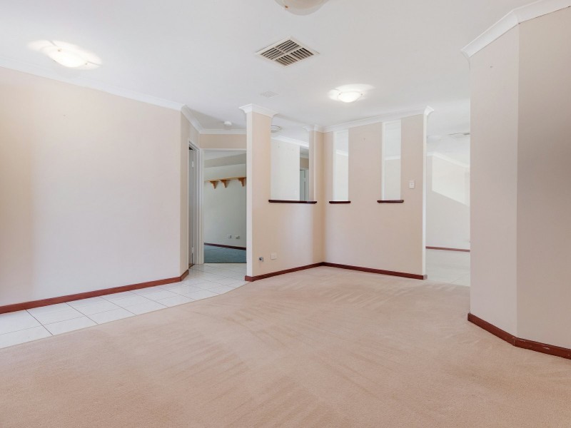 14 Hargrave Place, Parmelia WA 6167