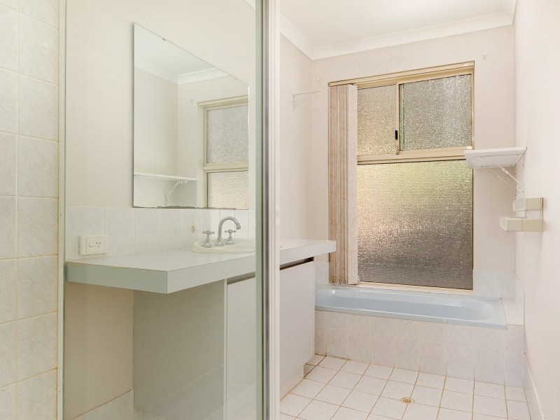 14 Hargrave Place, Parmelia WA 6167