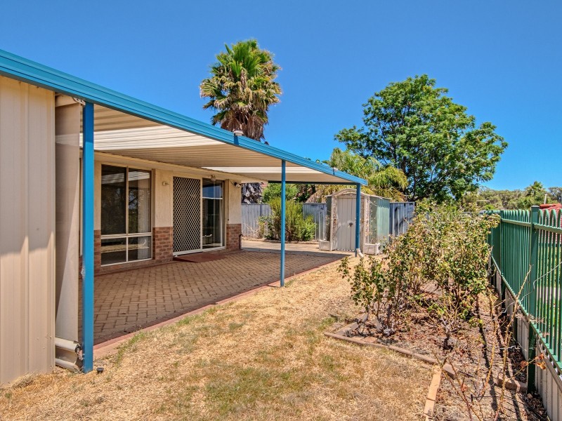 14 Hargrave Place, Parmelia WA 6167