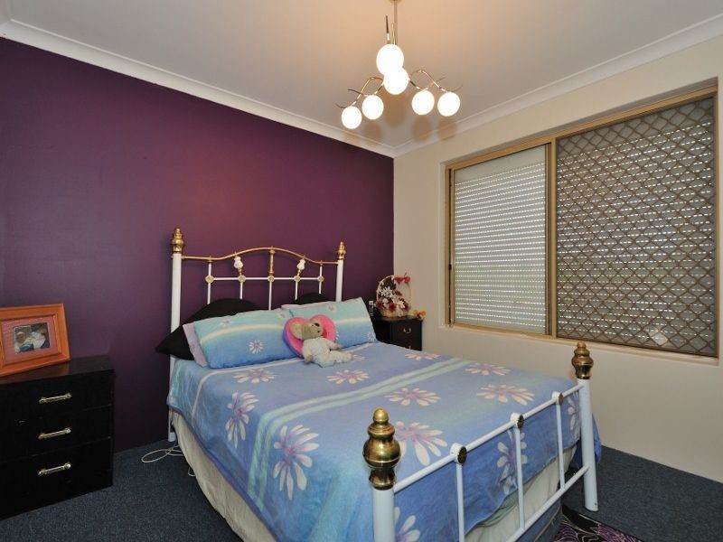 13 Simmons Loop, Parmelia WA 6167