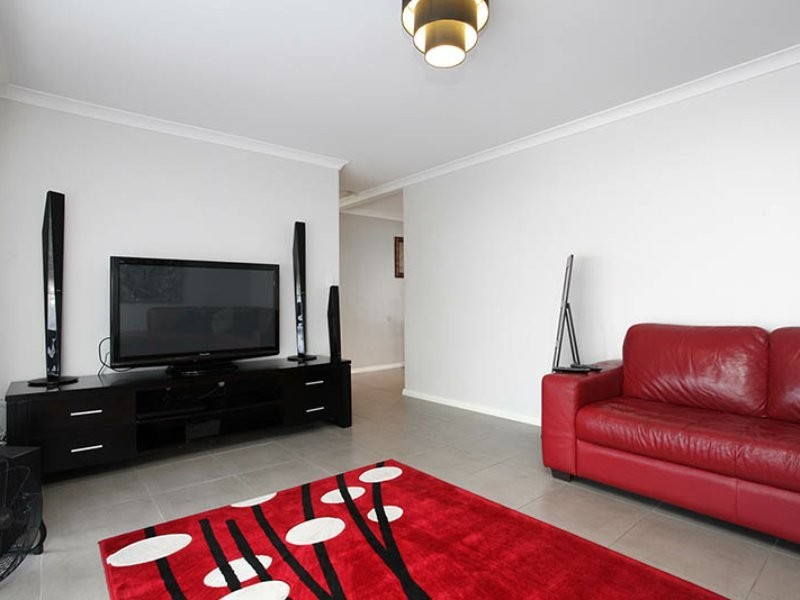 31 Kellam Way, Medina WA 6167