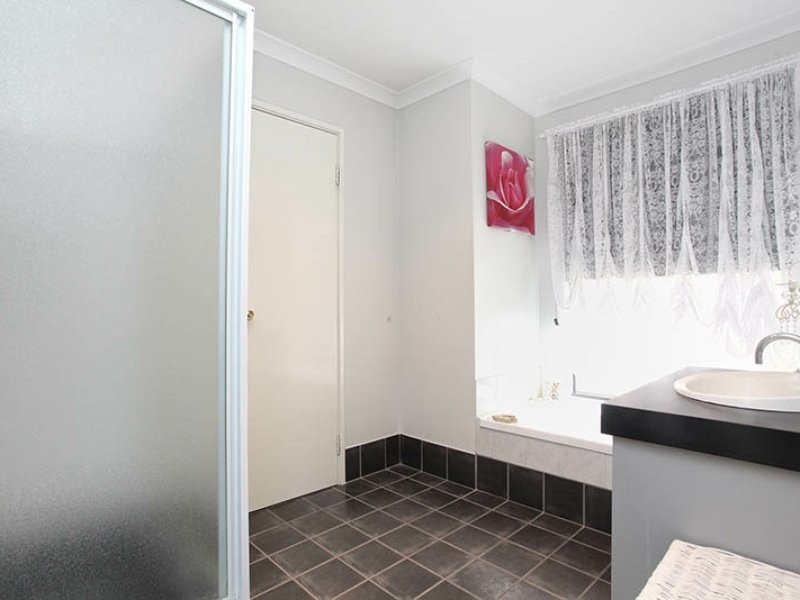 31 Kellam Way, Medina WA 6167