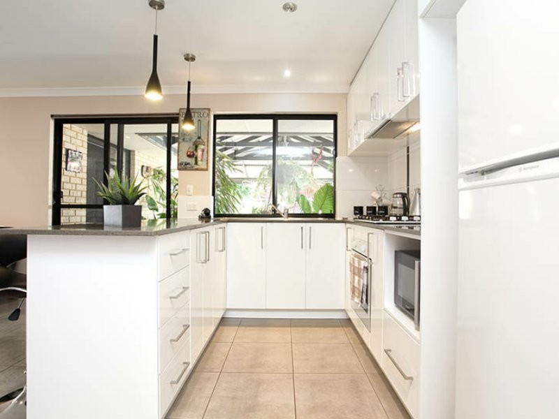 31 Kellam Way, Medina WA 6167