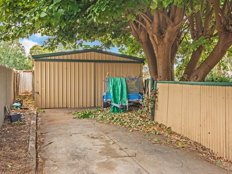 8 Cowcher Way West, Medina WA 6167