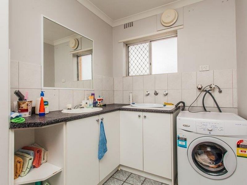 36/21 Disney Road, Parmelia WA 6167