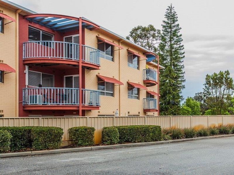 36/21 Disney Road, Parmelia WA 6167