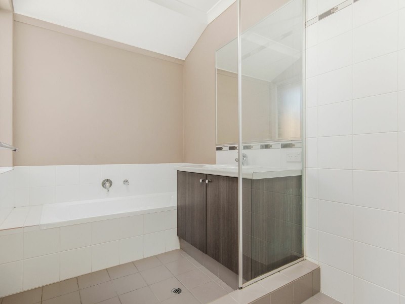 107 Millbrook Avenue, Bertram WA 6167