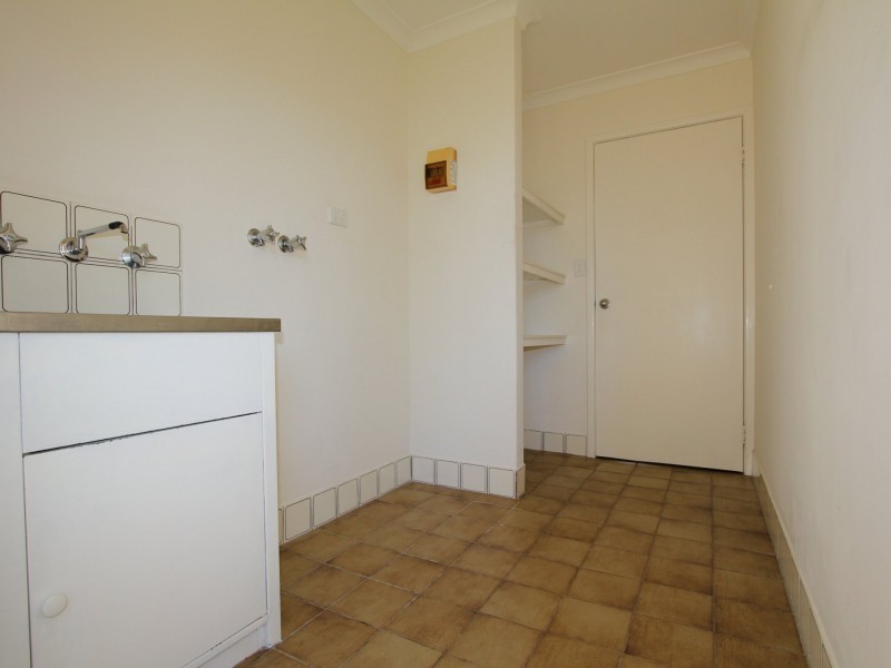 8/9 Louise Street, Rockingham WA 6168