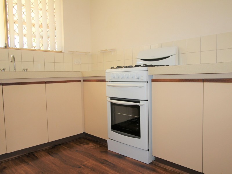 8/9 Louise Street, Rockingham WA 6168