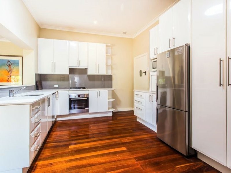 25 Edgecumbe Street, Como WA 6152